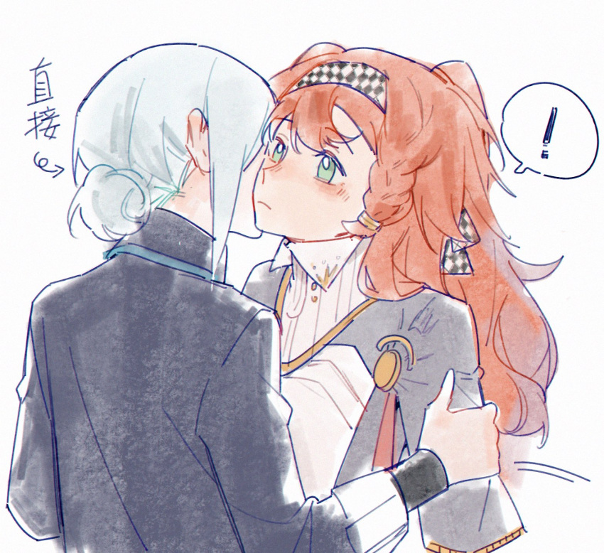 ! 2girls black_coat blue_hair blush braid bright_pupils checkered_hairband chinese_commentary coat commentary_request green_eyes grey_sleeves hair_bun hand_on_another's_shoulder high_collar highres kiss kissing_cheek long_hair long_sleeves multiple_girls orange_hair reverse:1999 side_braid simple_background sonetto_(reverse:1999) spoken_exclamation_mark translation_request upper_body vertin_(reverse:1999) white_background white_pupils xiao_lu yuri