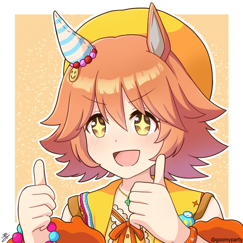 +_+ 1girl :d absurdres animal_ears blush brown_background brown_eyes brown_hair commentary_request double_thumbs_up goom_(goomyparty) green_ribbon hands_up highres horse_ears looking_at_viewer matikanefukukitaru_(umamusume) outline ribbon shirt smile solo thumbs_up twitter_username two-tone_background umamusume upper_body v-shaped_eyebrows white_background white_outline yellow_headwear yellow_shirt