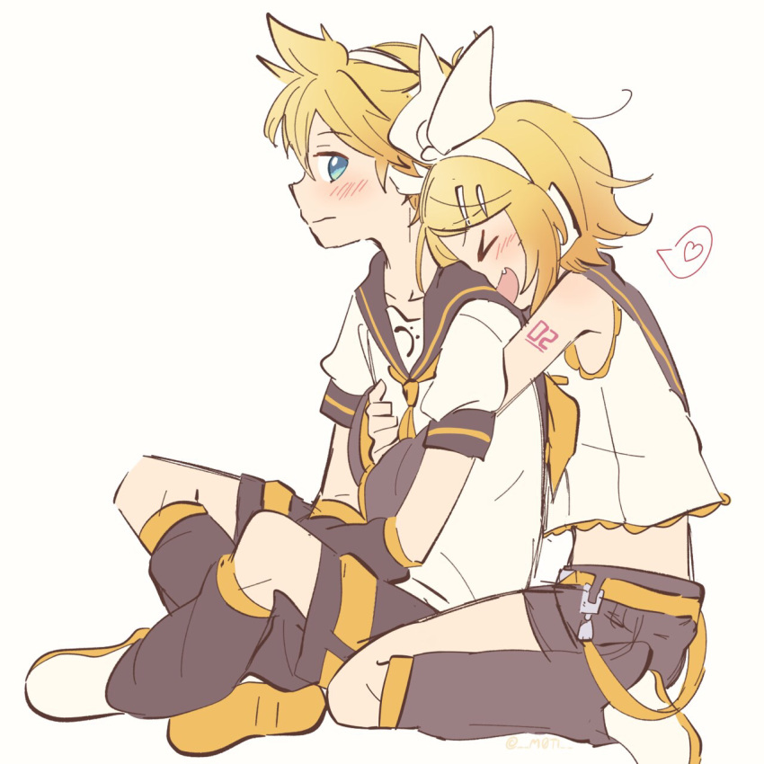 &gt;_&lt; 1boy 1girl bare_shoulders bass_clef black_sailor_collar black_shorts black_sleeves blonde_hair blue_eyes blush bow closed_eyes crop_top detached_sleeves fang full_body hair_bow hair_ornament hairclip happy head_on_another's_shoulder headphones heart highres hug hug_from_behind kagamine_len kagamine_rin leg_warmers looking_at_another looking_back m0ti midriff neckerchief necktie open_mouth sailor_collar school_uniform shirt shoes short_hair short_ponytail short_shorts short_sleeves shorts shoulder_tattoo simple_background sitting sleeveless sleeveless_shirt smile spiky_hair spoken_heart swept_bangs tattoo twitter_username vocaloid white_background white_bow white_footwear white_shirt yellow_neckerchief yellow_necktie