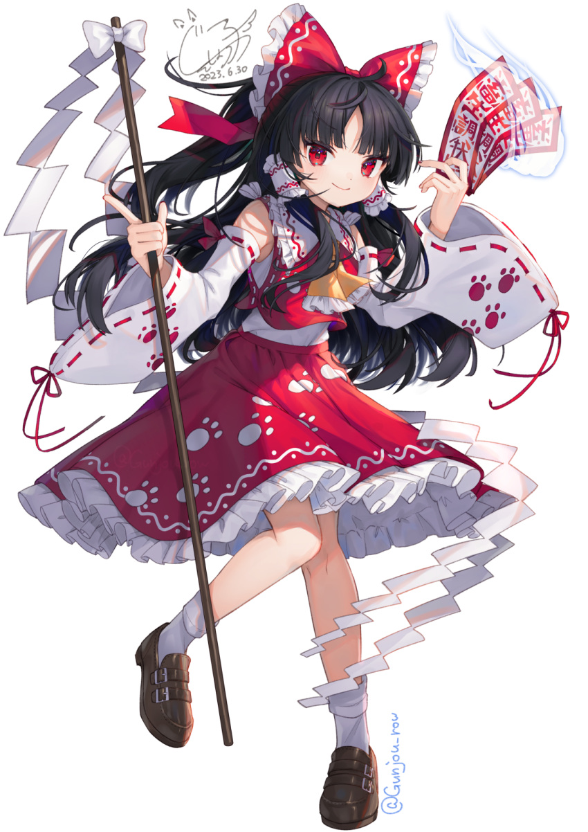 1girl ascot bare_shoulders black_hair blush bow brown_footwear closed_mouth detached_sleeves frilled_hair_tubes frills full_body gohei gunjou_row hair_bow hair_tubes hakurei_reimu highres japanese_clothes long_hair nontraditional_miko ofuda red_bow red_eyes ribbon-trimmed_sleeves ribbon_trim shoes sidelocks simple_background smile socks solo touhou transparent_background twitter_username unfinished_dream_of_all_living_ghost white_background white_sleeves white_socks wide_sleeves yellow_ascot