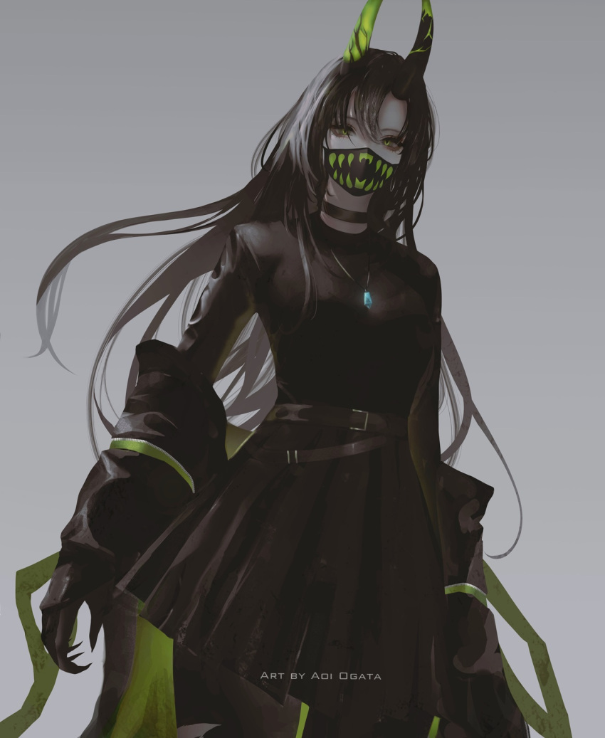 1girl aoi_ogata artist_name black_choker black_hair black_pantyhose black_shirt black_skirt breasts choker claws clip_studio_paint_(medium) commentary commission cowboy_shot english_commentary floating_hair green_eyes grey_background hair_between_eyes highres horns jewelry long_hair looking_at_viewer mask mouth_mask original pantyhose parted_bangs pendant pleated_skirt shirt simple_background skirt small_breasts solo standing very_long_hair