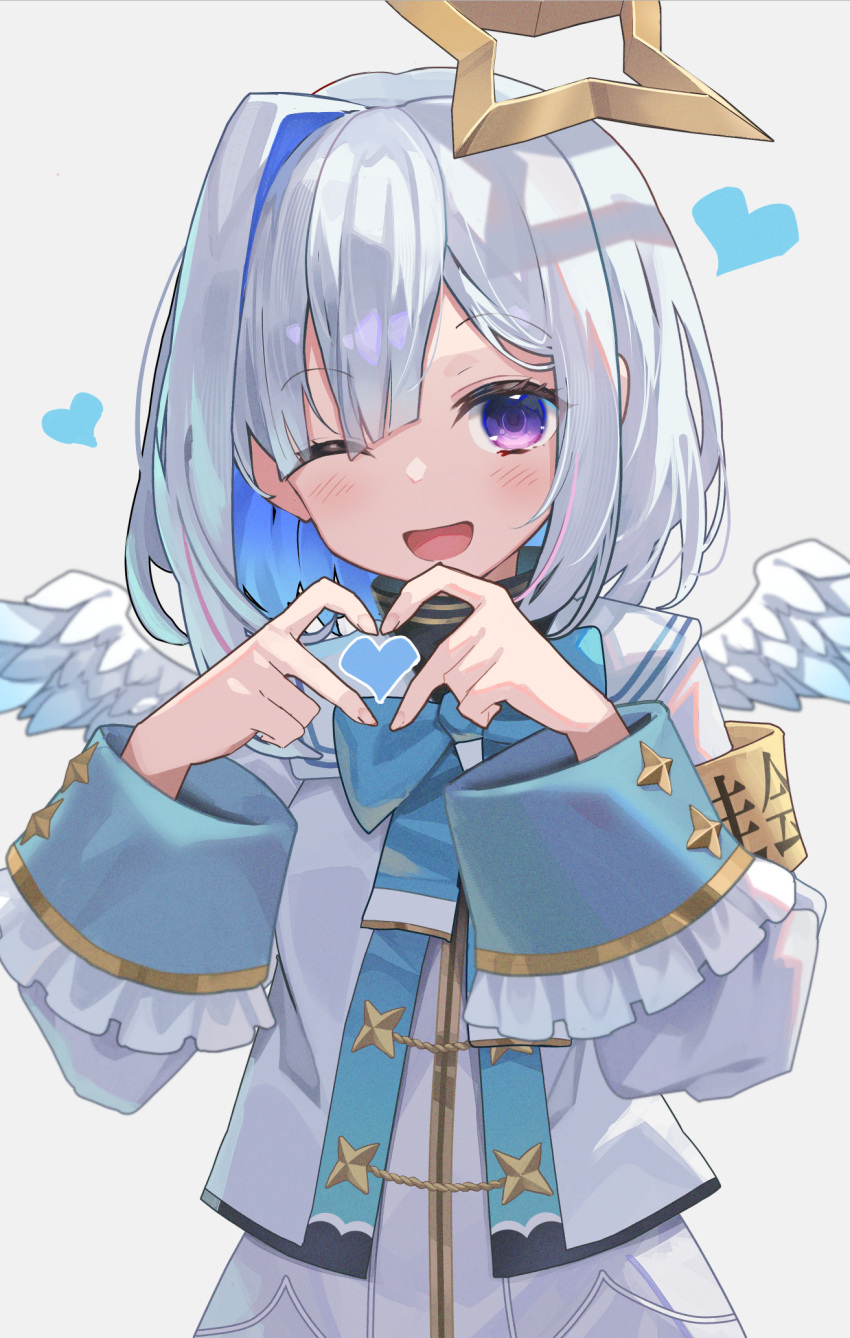 1girl amane_kanata amane_kanata_(1st_costume) angel angel_wings blue_hair blush bow colored_inner_hair commentary_request halo heart heart_hands highres hololive hopepe looking_at_viewer medium_hair multicolored_hair open_mouth single_hair_intake smile solo star_halo upper_body violet_eyes virtual_youtuber white_hair wings