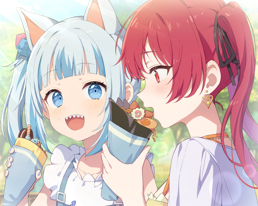 2girls absurdres animal_ears black_ribbon blue_eyes blue_hair blue_nails blunt_bangs blurry blurry_background blush cat_ears cookie cream cream_on_face crepe day dice_hair_ornament dot_nose earrings egg_(food) fingernails fish food food_on_face frilled_sleeves frills gawr_gura gawr_gura_(2nd_costume) grey_hair hair_ornament hair_ribbon hardboiled_egg heart heart_earrings highres holding holding_food hololive hololive_english houshou_marine jewelry kamaboko long_hair looking_at_viewer misyune multicolored_hair multiple_girls nail_polish narutomaki noodles official_alternate_costume open_mouth outdoors profile red_eyes redhead ribbon romaji_commentary sharp_teeth shinkiro_(hololive) shirt short_sleeves side_ponytail sidelocks smile streaked_hair sunlight suspenders teeth twintails virtual_youtuber white_shirt