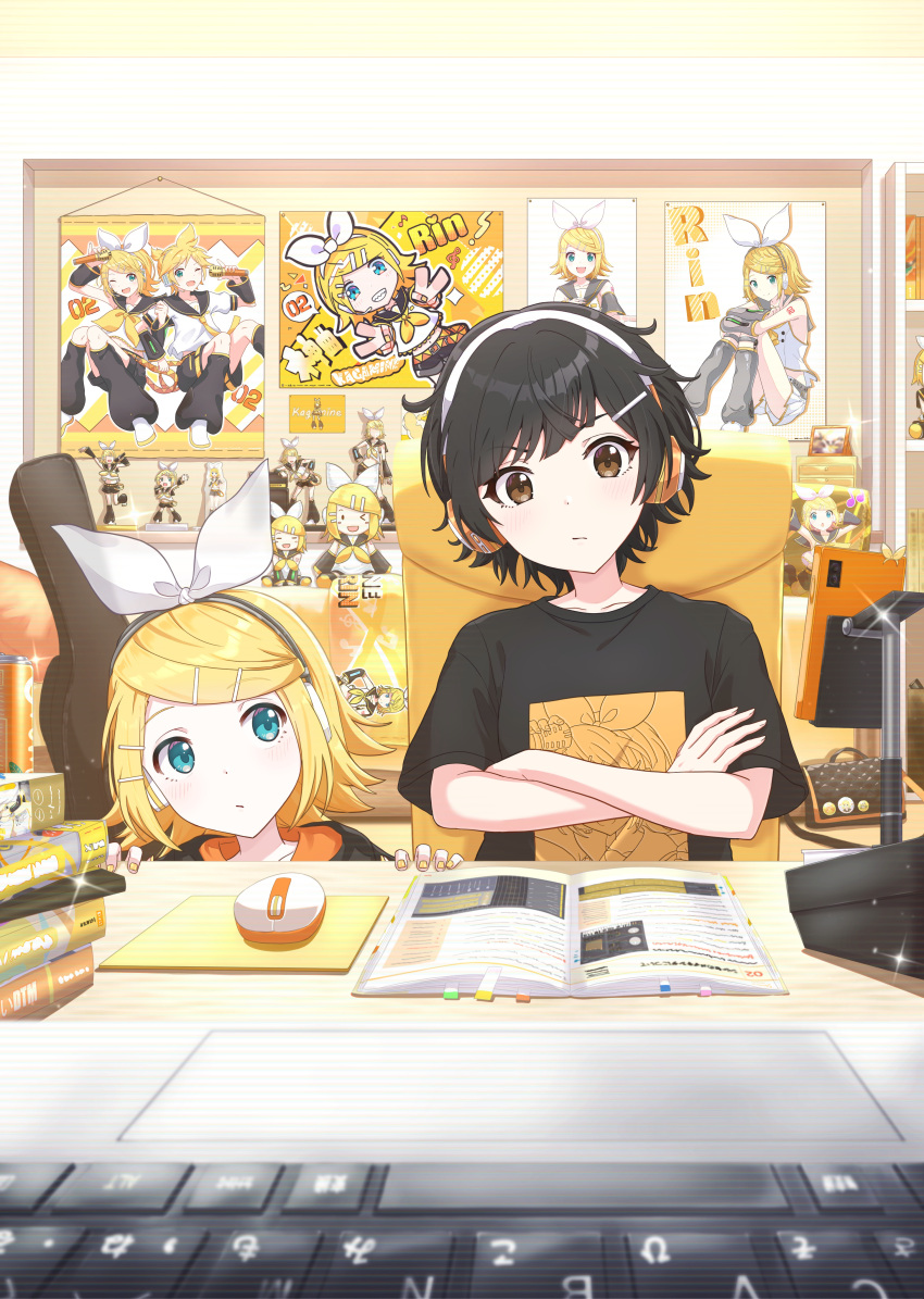 2girls absurdres black_hair blonde_hair blue_eyes book brown_eyes chair character_doll character_print choppy_bangs commentary crossed_arms desk figure guitar_case hair_ribbon hairband headphones highres instrument_case interior itogari kagamine_len kagamine_rin keyboard_(computer) looking_at_another looking_at_viewer master_(vocaloid) merchandise microphone mouse_(computer) multiple_girls multiple_hairpins nail_polish on_chair open_book otaku_room poster_(object) pout print_shirt ribbon screen_pov shelf shirt short_hair sitting sparkle symbol-only_commentary vocaloid white_ribbon wireless_mouse