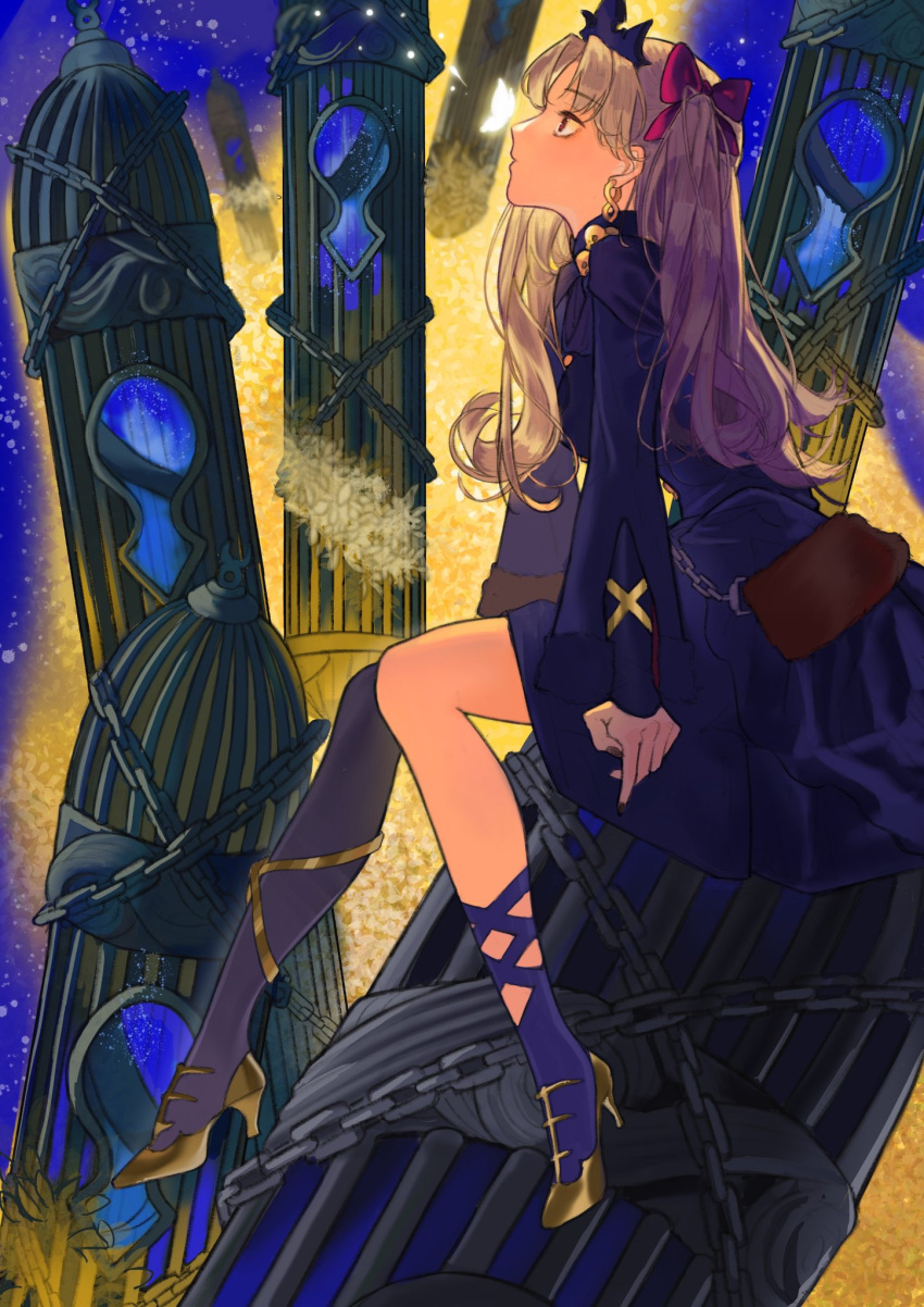 1girl asymmetrical_legwear bag birdcage black_headwear blonde_hair blue_background blue_dress blue_pantyhose blue_ribbon blue_socks blunt_bangs bow brown_bag brown_eyes bug butterfly butterfly_on_nose cage chain chinese_commentary collared_dress commentary_request crown dress earrings ereshkigal_(fate) fate/grand_order fate_(series) from_side full_body gold_earrings gold_footwear gold_ribbon hair_bow high_collar high_heels highres jewelry leg_ribbon lock long_hair long_sleeves mismatched_legwear padlock pantyhose parted_lips red_bow ribbon short_dress shoulder_bag single_leg_pantyhose sitting socks solo twintails two-tone_background yellow_background yolanda