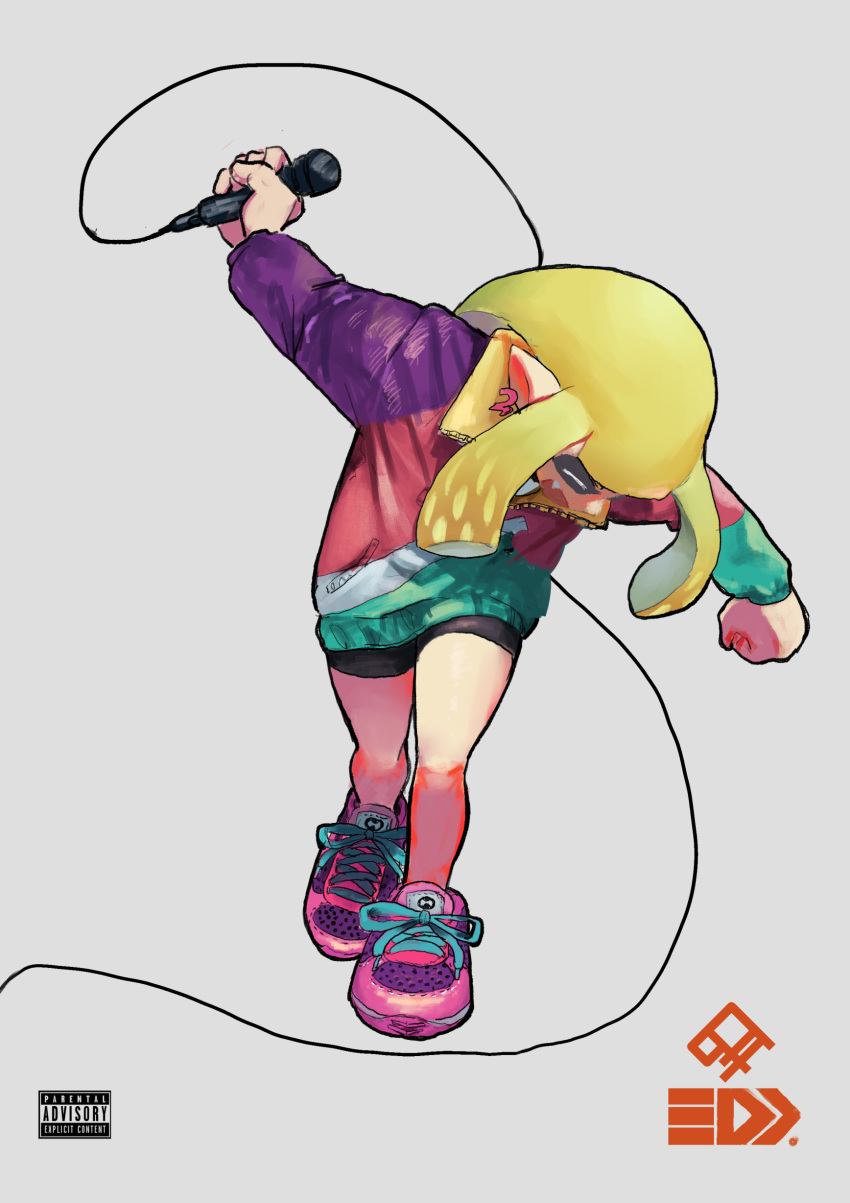 1girl absurdres arm_up artist_logo bike_shorts blonde_hair cable clenched_hands closed_eyes commentary_request facing_down fang full_body green_jacket grey_background highres holding holding_microphone inkling inkling_girl jacket ken_sogen long_sleeves microphone multicolored_clothes multicolored_jacket open_mouth parental_advisory pink_footwear pink_jacket purple_jacket shoes simple_background sneakers solo splatoon_(series) tentacle_hair throwing