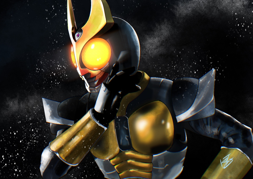 1boy agito_(ground_form) armor black_background breastplate commentary_request compound_eyes facing_ahead gauntlets glowing glowing_eyes gold_armor gold_horns hand_up kamen_rider kamen_rider_agito kamen_rider_agito_(series) kouta_decade light_particles mask shoulder_armor simple_background solo tokusatsu upper_body yellow_eyes