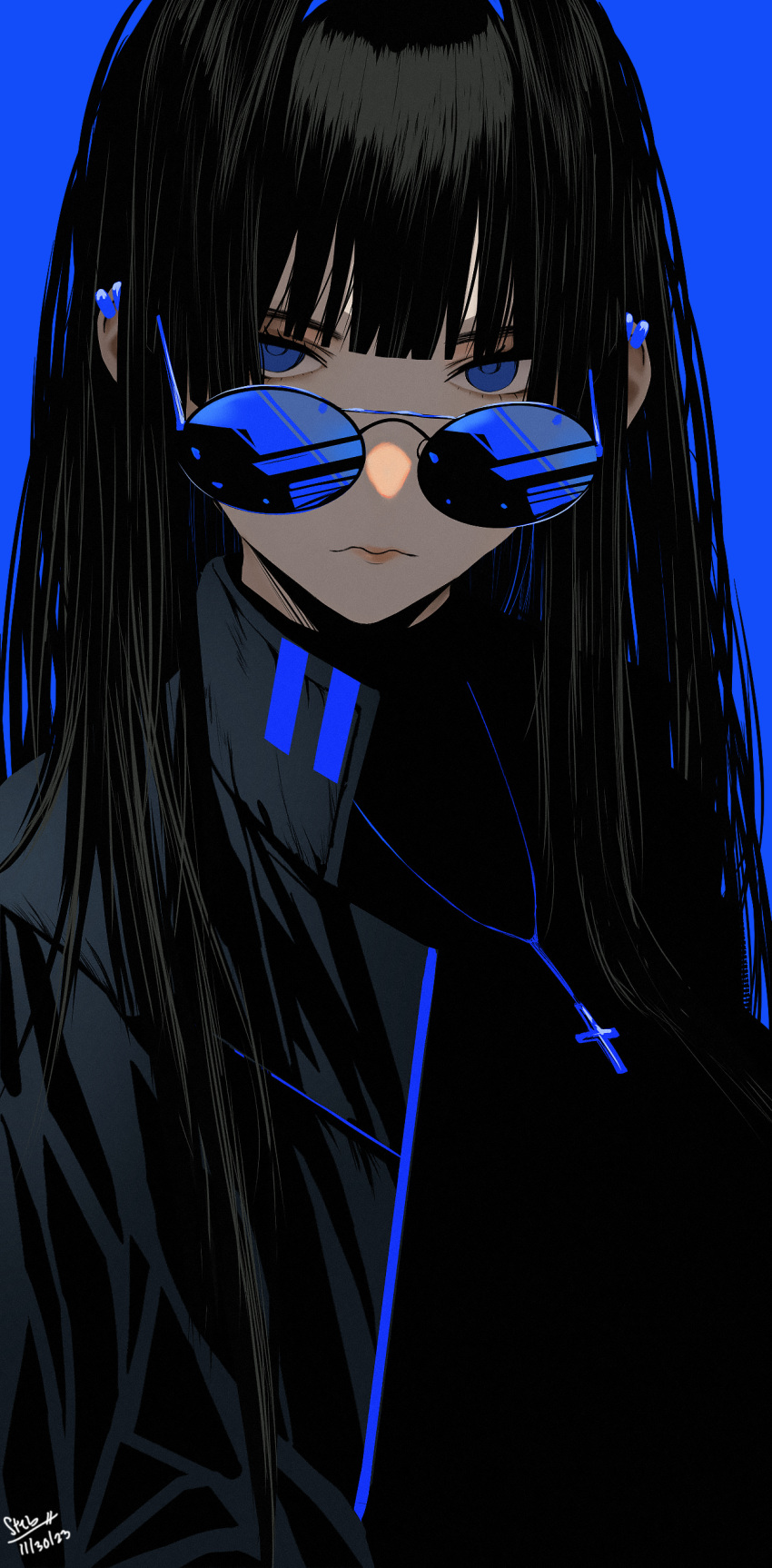 1girl absurdres artist_name black_hair black_jacket black_shirt blue_background blue_hair blunt_bangs closed_mouth cross cross_necklace dated earclip expressionless high_collar highres hololive hololive_english jacket jewelry long_hair looking_at_viewer multicolored_hair necklace ouro_kronii round_eyewear shirt simple_background solo steb sunglasses virtual_youtuber