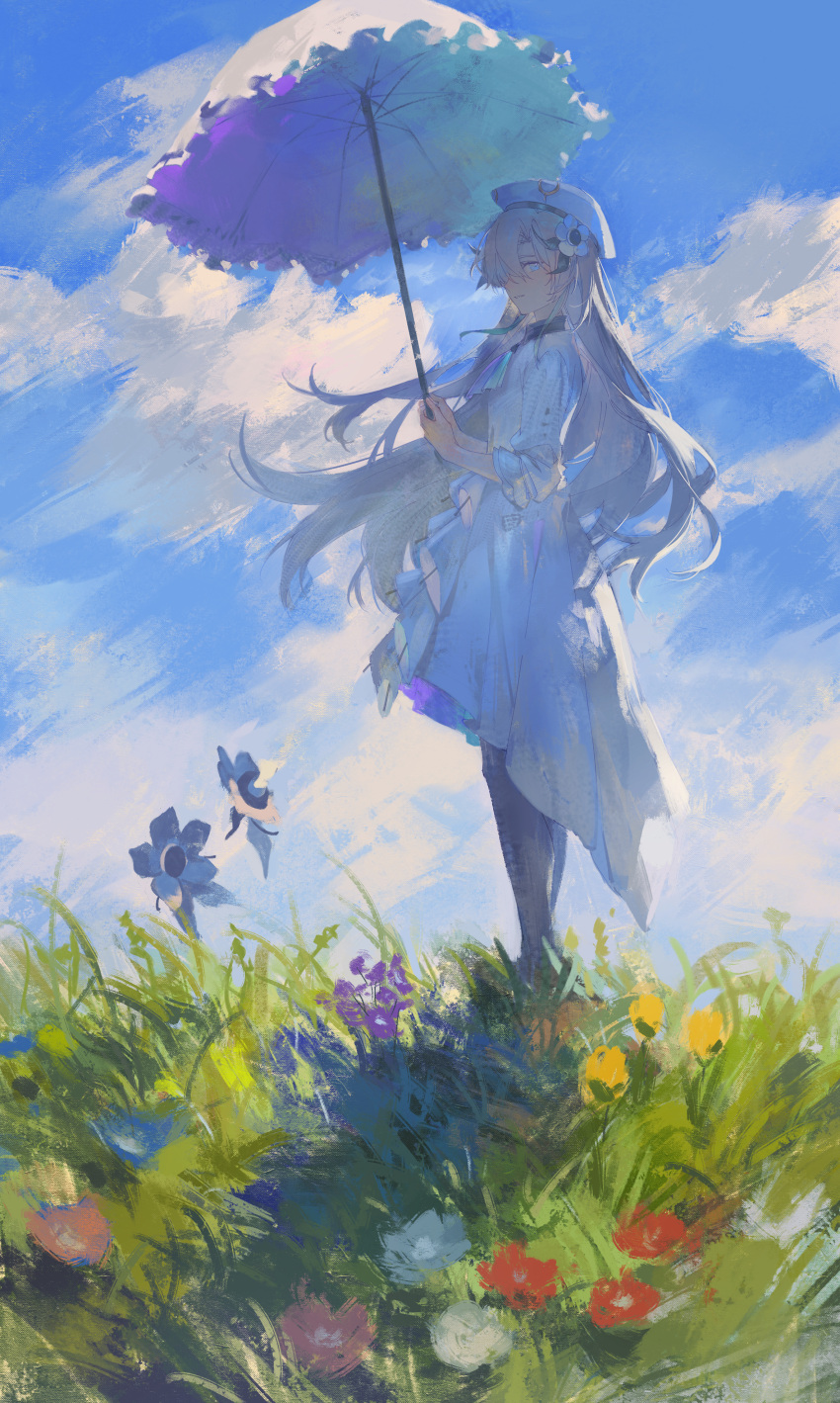 1girl absurdres ascot beret blue_eyes blue_flower blue_hair blue_sky chinese_commentary clouds cloudy_sky commentary_request day dress familiar floating_hair flower frilled_sleeves frills from_side full_body grass grey_hair hair_over_one_eye hat high-low_skirt highres holding holding_umbrella isekai_joucho kamitsubaki_studio light_smile long_hair looking_at_viewer looking_to_the_side multicolored_hair outdoors painterly parasol purple_flower red_flower sidelighting sky sleeves_past_elbows solo standing streaked_hair two-handed umbrella walluka white_dress white_headwear yellow_flower