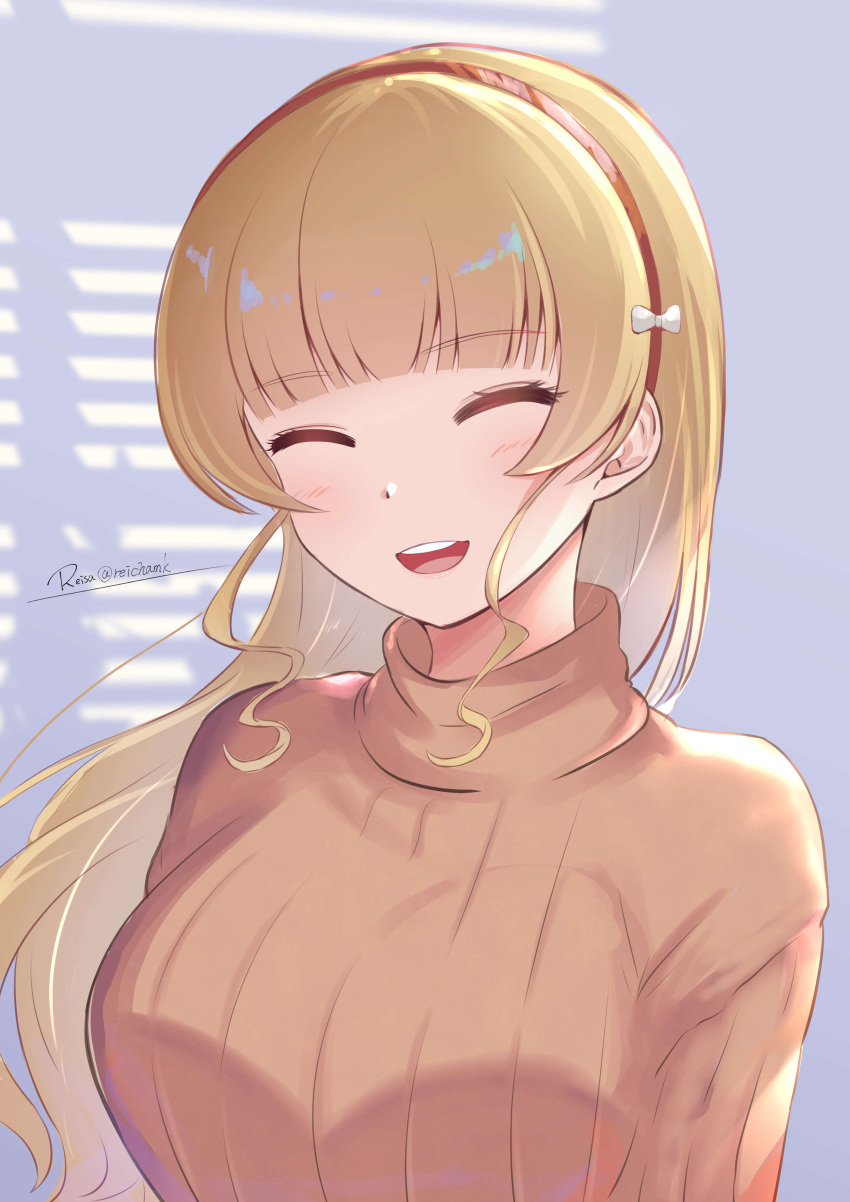 1girl absurdres blonde_hair blunt_bangs breasts brown_sweater closed_eyes facing_viewer hairband heanna_sumire highres long_hair love_live! love_live!_superstar!! medium_breasts open_mouth red_hairband reisa-aisaka ribbed_sweater smile solo sweater teeth turtleneck turtleneck_sweater twitter_username upper_body upper_teeth_only