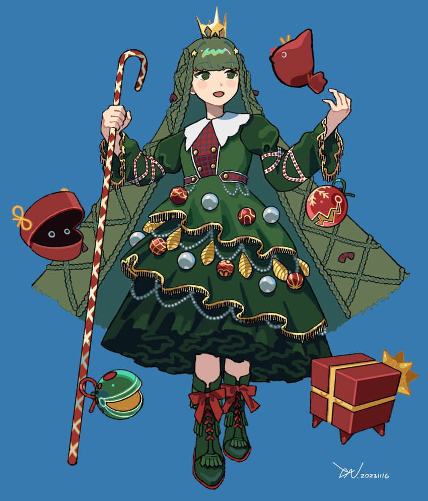 1girl 87saurus blue_background blush braid candy candy_cane christmas christmas_ornaments christmas_tree commentary crown dated dress fish food frilled_dress frills gift gold_trim green_dress green_eyes green_footwear green_hair highres holding holding_candy holding_candy_cane holding_food light_smile long_hair long_sleeves open_mouth original personification signature simple_background solo symbol-only_commentary very_long_hair wide_sleeves