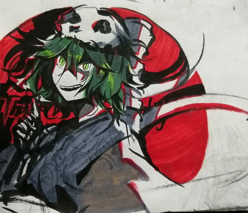 1other androgynous cocopalm colored_skin ex-sese green_eyes green_hair hair_between_eyes hand_up highres kitsugai_sese len'en marker_(medium) open_mouth other_focus sharp_teeth short_hair skeletal_arm skull_on_head smile solo teeth traditional_media white_skin