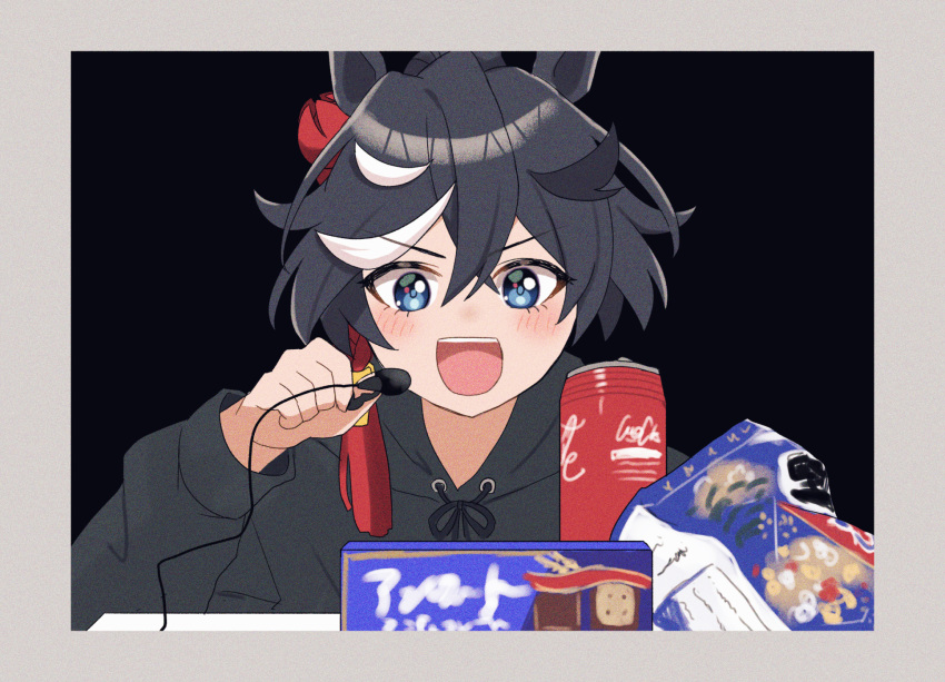 1girl animal_ears black_background black_hair black_hoodie blue_eyes blush border can candy commentary_request food hair_between_eyes hair_net hair_ornament highres holding holding_microphone hood hood_down hoodie horse_ears horse_girl katsuragi_ace_(umamusume) long_sleeves looking_at_viewer microphone open_mouth prtn_(ttnx) smile soda_can solo tassel tassel_hair_ornament umamusume upper_body v-shaped_eyebrows white_border