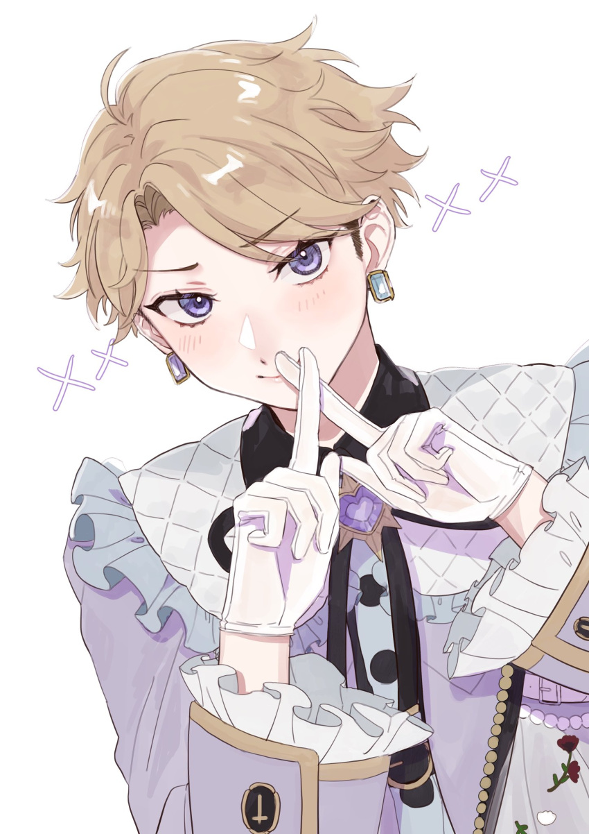 1boy androgynous blonde_hair brown_hair closed_mouth cross_x_mark_(ensemble_stars!) earrings ensemble_stars! gloves highres jewelry looking_at_viewer male_focus multicolored_hair narukami_arashi purple_shirt shirt smile solo sushi_171 violet_eyes white_gloves