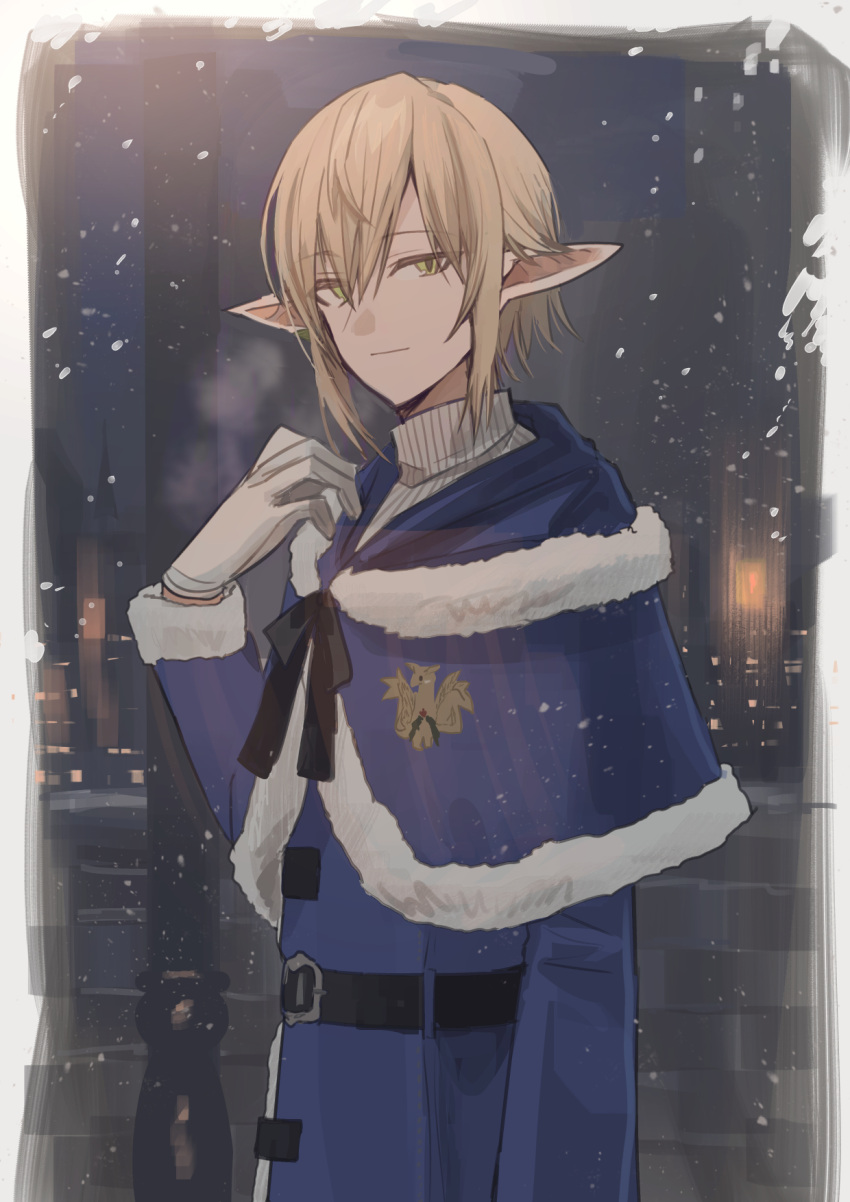 1boy black_bow blonde_hair blue_capelet blue_coat bow capelet chihuri closed_mouth coat final_fantasy final_fantasy_xiv fur-trimmed_capelet fur-trimmed_sleeves fur_trim gloves green_eyes hair_between_eyes hand_up highres long_sleeves looking_at_viewer male_focus pointy_ears ribbed_shirt shirt smile snowing solo turtleneck white_gloves white_shirt zephirin_de_valhourdin