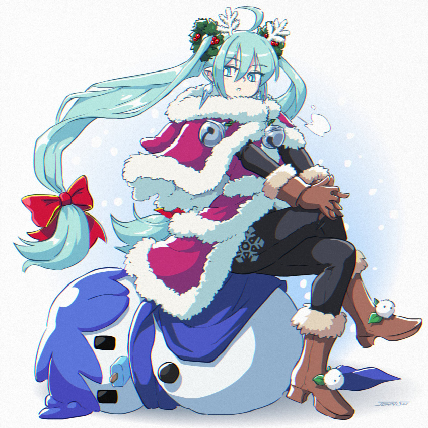 1girl ahoge aqua_eyes artist_name bell black_pantyhose blue_hair blue_scarf boots bow bright_pupils brown_footwear capelet character_snowman christmas_wreath commentary crossed_legs dress earrings english_commentary floating_hair fur-trimmed_boots fur-trimmed_capelet fur-trimmed_dress fur_trim hair_bow hair_ornament hands_on_own_knees hatsune_miku head_wreath high_heel_boots high_heels highres ice_cream_bar jewelry jingle_bell john_su kaito_(vocaloid) long_hair looking_at_object looking_down neck_bell own_hands_together pantyhose parted_lips puff_of_air red_bow red_capelet red_dress santa_capelet santa_costume santa_dress scarf sitting snowflake_hair_ornament snowflake_print snowman solo twintails very_long_hair vocaloid white_background white_pupils wreath