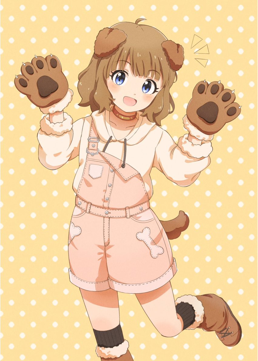 1girl animal_ears animal_hands black_socks blue_eyes blush bone_print boots brown_footwear brown_gloves brown_hair brown_overalls commentary dog_ears dog_tail dot_nose drawstring fake_animal_ears fake_tail flat_chest fur-trimmed_footwear fur-trimmed_sleeves fur_trim gloves hands_up highres highwooods hood hoodie idolmaster idolmaster_million_live! idolmaster_million_live!_theater_days looking_at_viewer medium_hair notice_lines official_alternate_costume open_mouth overall_shorts overalls paw_gloves polka_dot polka_dot_background sidelocks smile socks solo standing standing_on_one_leg suou_momoko tail wavy_hair white_hoodie yellow_background