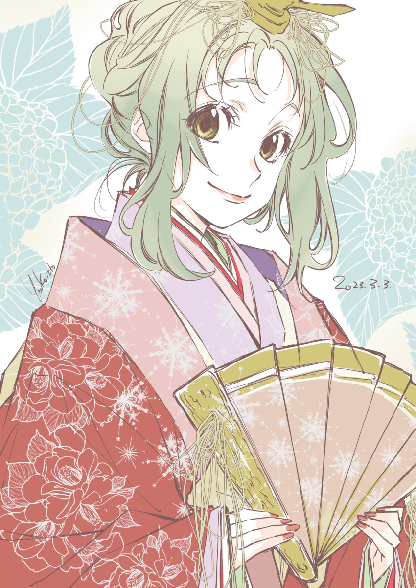 1girl amanchu! artist_name brown_eyes closed_mouth dated eyelashes floral_background floral_print folding_fan forehead green_hair hand_fan highres holding holding_fan itou_youko japanese_clothes kimono kohinata_hikari looking_at_viewer print_kimono red_kimono red_nails sidelocks signature smile solo upper_body wide_sleeves