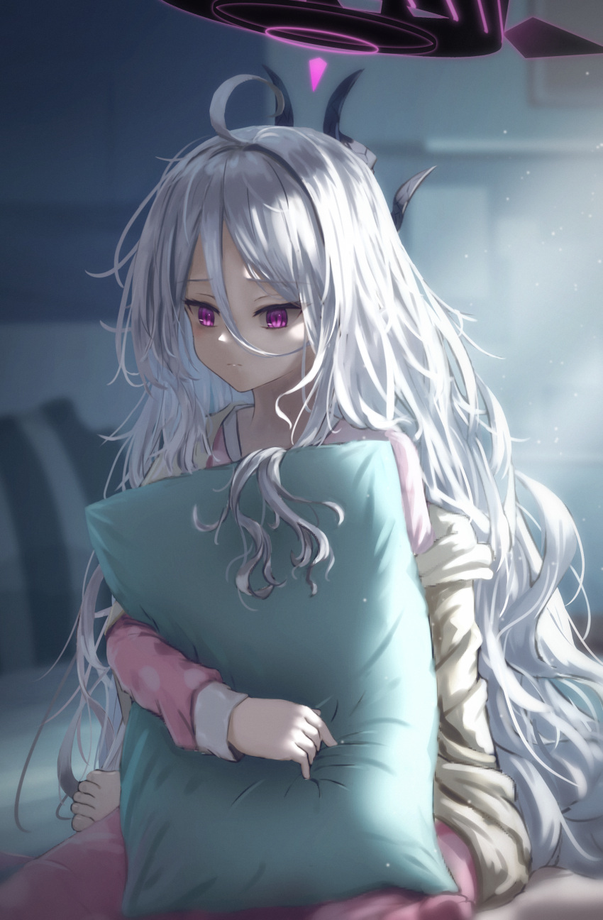 1girl absurdres ahoge backlighting barefoot bed bed_sheet bedroom blue_archive blurry cardigan commentary_request demon_girl demon_horns depth_of_field hair_between_eyes halo highres hina_(blue_archive) horns hugging_object indoors long_hair long_sleeves official_alternate_costume official_alternate_hairstyle on_bed open_cardigan open_clothes pajamas parted_bangs parted_lips pillow pillow_hug pink_pajamas polka_dot polka_dot_pajamas salt_on_dice sidelocks sitting solo toes violet_eyes wariza wavy_hair white_hair yellow_cardigan