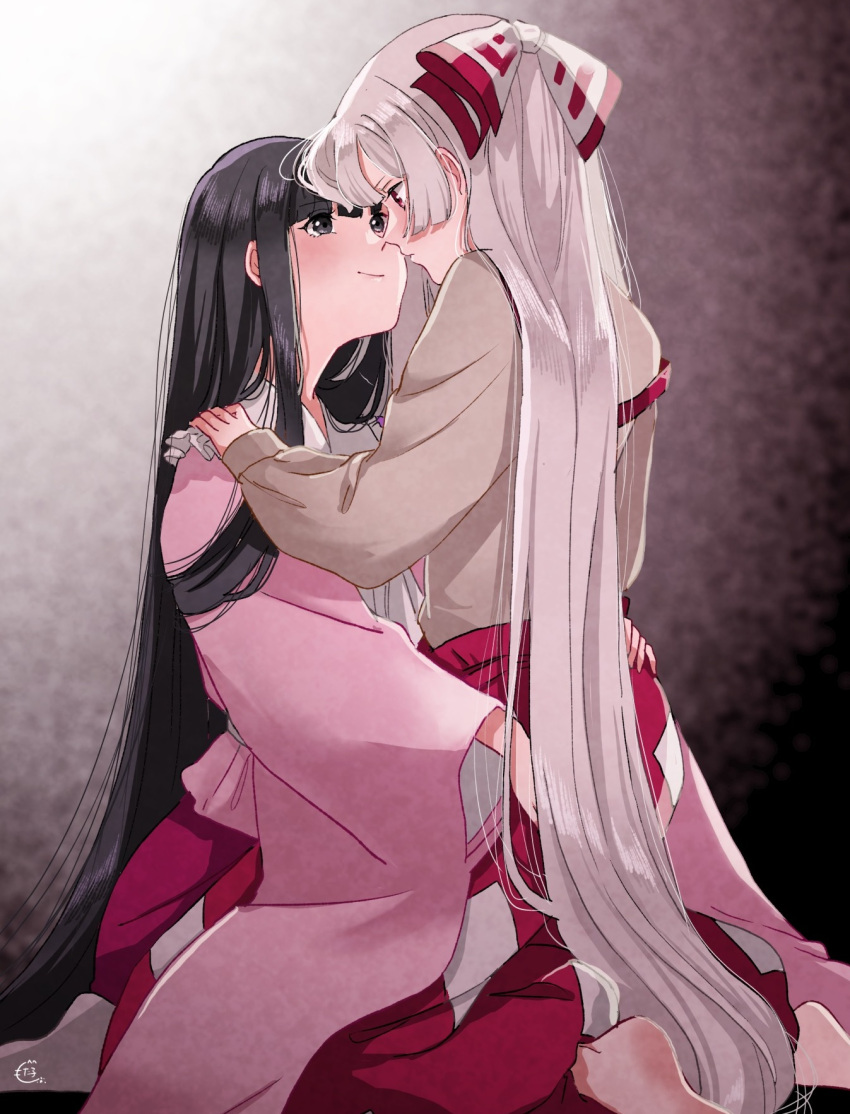 2girls barefoot black_hair bow closed_mouth commentary_request face-to-face fujiwara_no_mokou full_body grey_eyes grey_hair grey_shirt hair_bow hand_on_another's_hip hand_on_another's_shoulder highres hime_cut houraisan_kaguya long_hair long_sleeves mokoiscat multiple_girls pants pink_shirt red_bow red_eyes red_pants shirt signature smile strap_slip touhou two-tone_bow very_long_hair white_bow wide_sleeves yuri