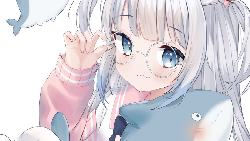 1girl bloop_(gawr_gura) blue_eyes blue_hair blush fins fish_tail gawr_gura glasses grey_hair hand_up highres hololive hololive_english long_sleeves looking_at_viewer multicolored_hair pink_sailor_collar ri_nyahn round_eyewear sailor_collar shark_tail simple_background smile solo streaked_hair stuffed_animal stuffed_shark stuffed_toy tail upper_body virtual_youtuber white_background