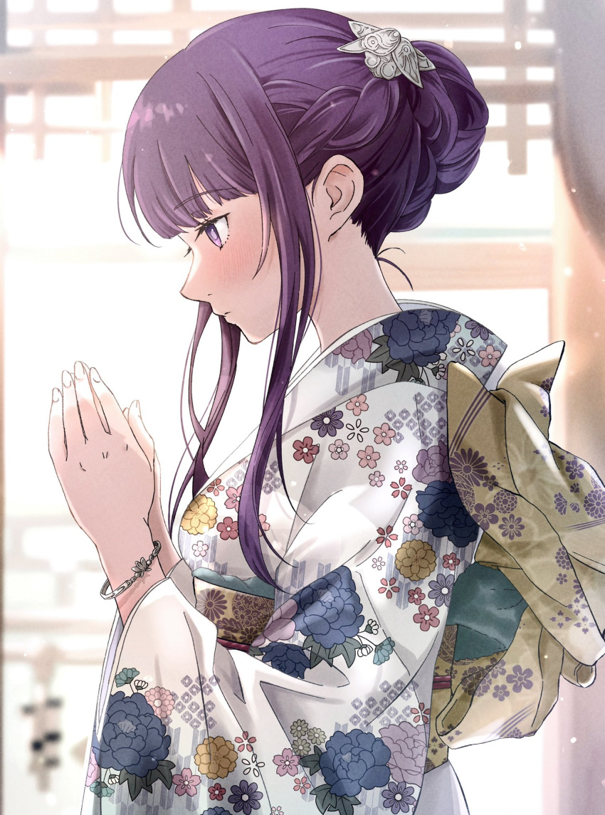 1girl alternate_costume alternate_hairstyle blunt_bangs bracelet butterfly_hair_ornament closed_mouth commentary_request fern_(sousou_no_frieren) floral_print floral_print_kimono from_side hair_bun hair_ornament hatsumoude highres japanese_clothes jewelry kimono long_hair new_year obi omichi_1219 own_hands_clasped own_hands_together praying print_kimono purple_hair sash shrine sidelocks sousou_no_frieren torii upper_body violet_eyes white_kimono wide_sleeves