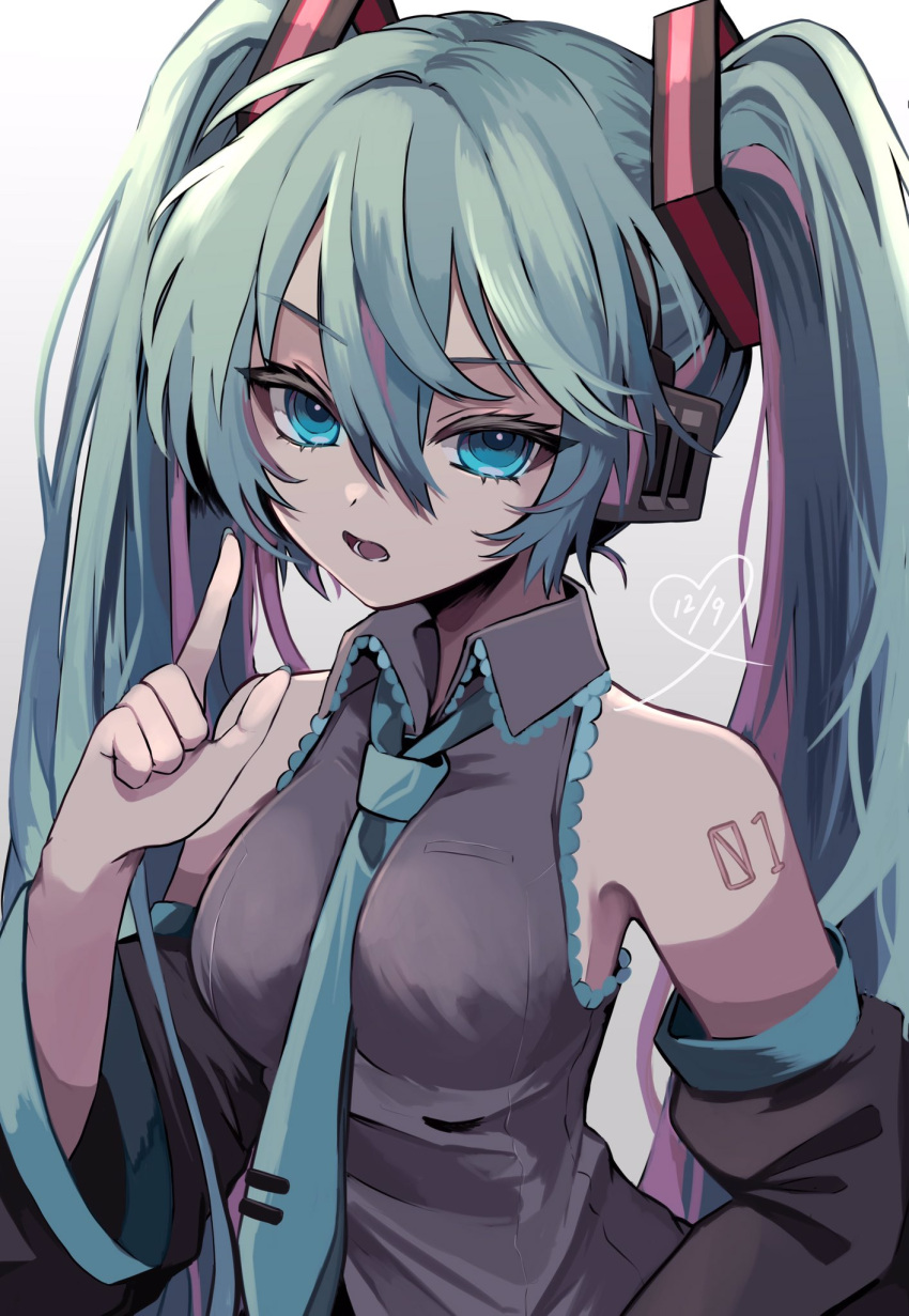 1girl bare_shoulders between_breasts black_sleeves blue_eyes blue_hair blue_necktie breasts collared_shirt detached_sleeves frilled_shirt frills grey_shirt hair_between_eyes hair_ornament hand_up hatsune_miku headset highres index_finger_raised large_breasts long_hair long_sleeves looking_at_viewer lower_teeth_only microphone multicolored_hair naguno-0713 necktie necktie_between_breasts number_tattoo open_mouth pink_hair shirt sidelocks sleeveless sleeveless_shirt solo streaked_hair tattoo teeth tie_clip twintails two-tone_hair upper_body v-shaped_eyebrows very_long_hair vocaloid wing_collar