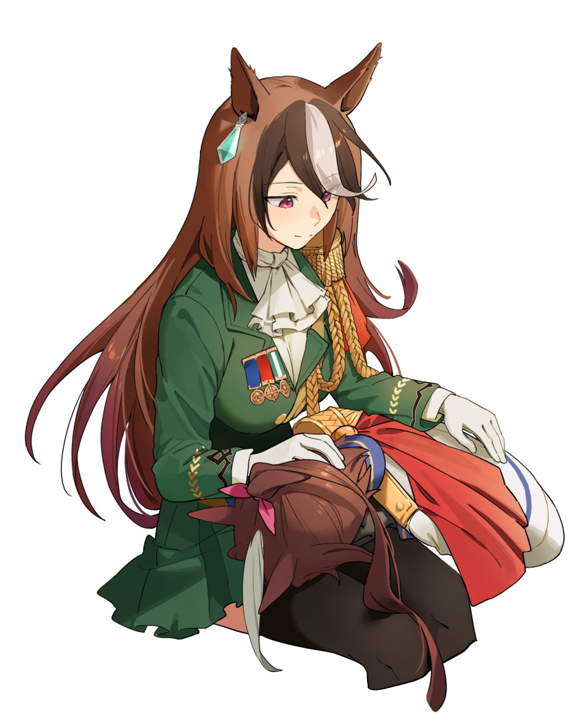 2girls aiguillette animal_ears ascot black_thighhighs bow breasts brown_hair buttons cape closed_mouth commentary_request double-breasted ear_ornament earrings epaulettes gloves green_jacket green_skirt hair_between_eyes highres horse_ears horse_girl jacket jewelry lap_pillow long_hair long_sleeves medal medium_breasts multicolored_hair multiple_girls pink_bow ponytail red_cape simple_background single_earring single_epaulette sitting skirt smile streaked_hair symboli_rudolf_(umamusume) thigh-highs tokai_teio_(umamusume) umamusume vulpes white_ascot white_background white_gloves white_hair white_jacket