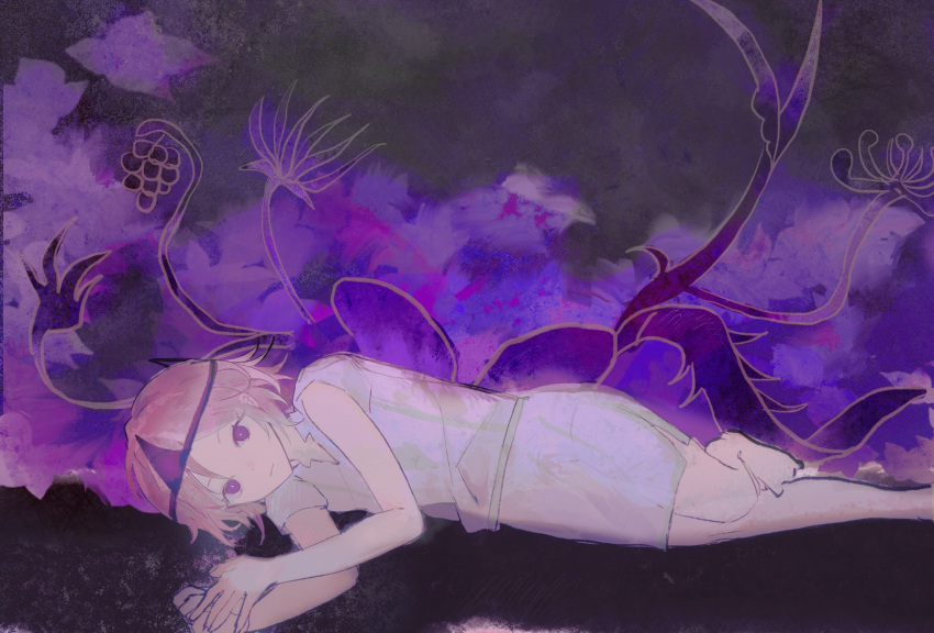 1other androgynous barefoot bright_pupils chinese_commentary closed_mouth commentary_request highres len'en lying on_side other_focus pink_hair purple_headwear purple_theme purple_wings shion_(len'en) shirt short_hair short_sleeves skirt solo triangular_headpiece violet_eyes white_pupils white_shirt white_skirt wings zhou_yu_chu_xie