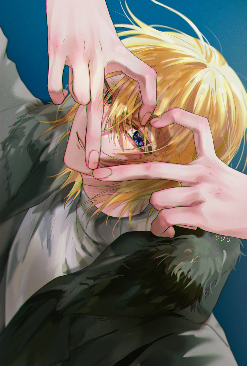 1boy absurdres black_jacket blonde_hair blue_background blue_eyes commentary_request fur-trimmed_hood fur_trim hair_between_eyes heart heart_hands highres hood hood_down hooded_jacket jacket kamiki_hikaru korean_commentary looking_at_viewer male_focus oshi_no_ko parted_lips shirt short_hair simple_background solo star-shaped_pupils star_(symbol) symbol-shaped_pupils white_shirt yubto_45