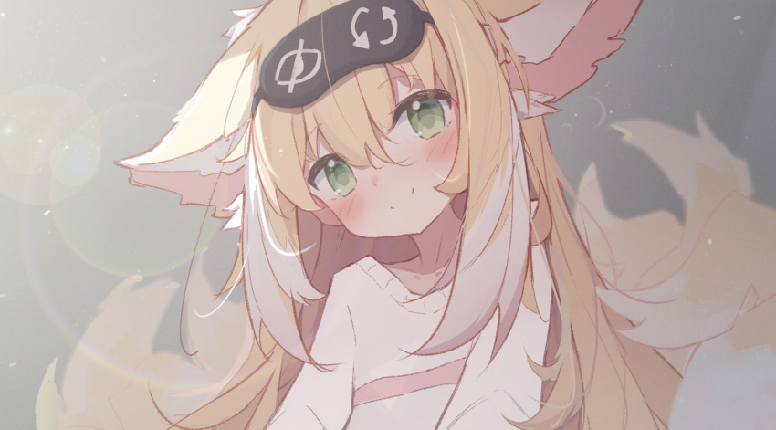 1girl alternate_costume animal_ears arknights blonde_hair blush closed_mouth colored_tips commentary fox_ears fox_girl fox_tail green_eyes hair_between_eyes highres kitsune kyuubi looking_at_viewer multicolored_hair multiple_tails nalphanne secretary_settings_(arknights) sleep_mask smile solo split_mouth suzuran_(arknights) tail two-tone_hair upper_body white_hair