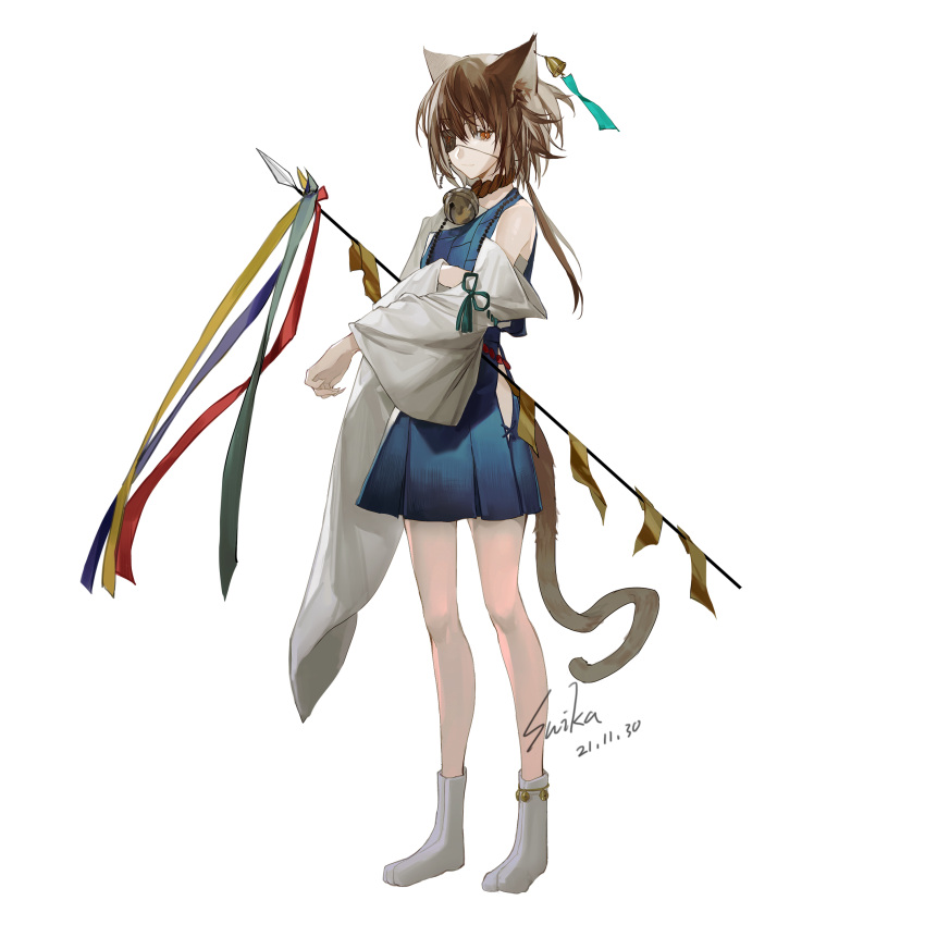 1girl absurdres animal_ears anklet arm_behind_back bell blue_dress brown_hair brown_ribbon cat_ears cat_girl cat_tail character_request closed_mouth copyright_request cui_(jidanhaidaitang) dated detached_sleeves dress eyepatch full_body hair_bell hair_ornament highres holding holding_polearm holding_weapon jewelry looking_at_viewer orange_eyes polearm purple_ribbon red_ribbon ribbon ribbon-trimmed_sleeves ribbon_trim short_hair signature simple_background single_bare_shoulder sleeveless sleeveless_dress slit_pupils socks solo standing tachi-e tail weapon white_background white_sleeves white_socks yellow_ribbon