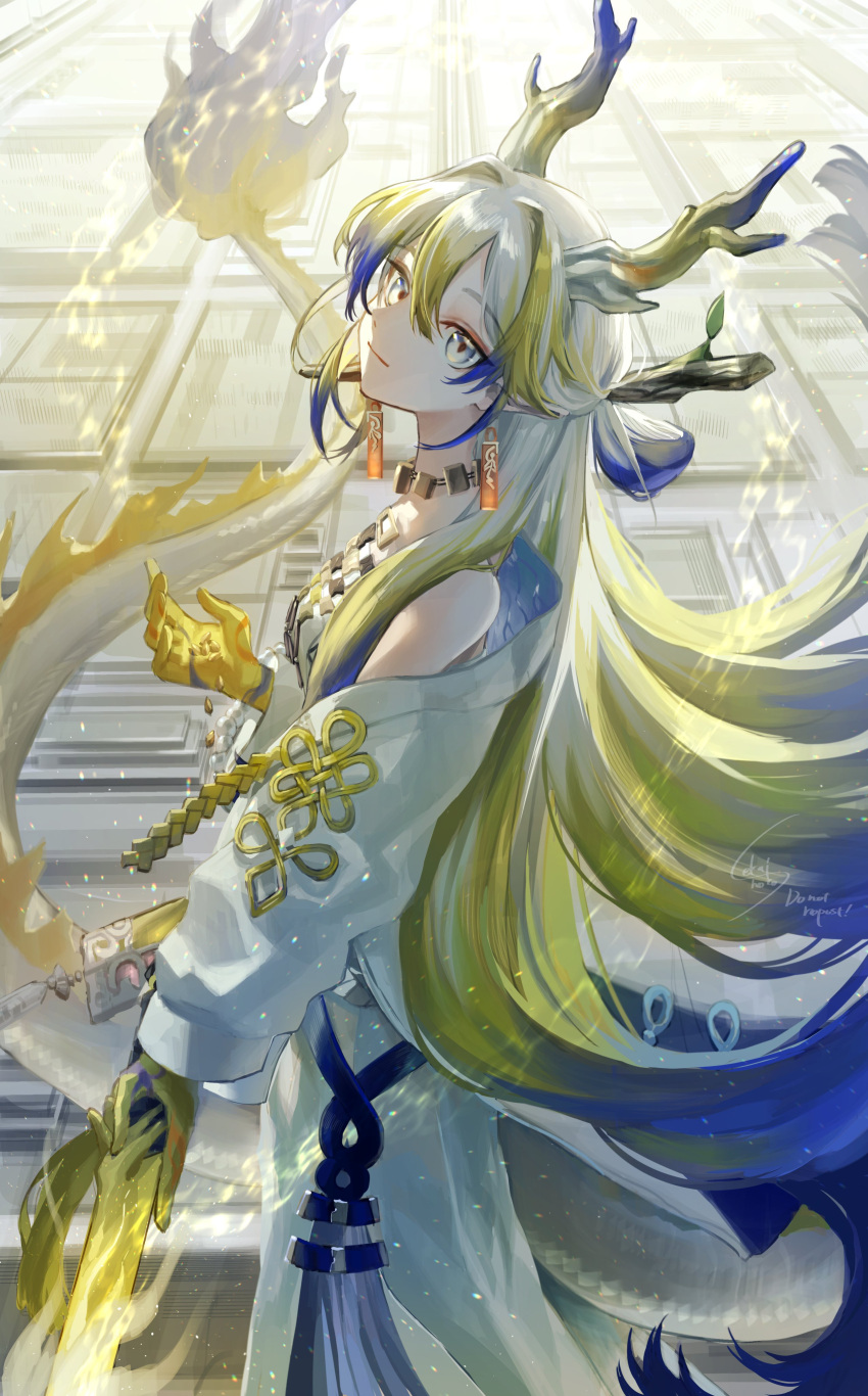 1girl absurdres arknights blonde_hair blue_hair closed_mouth coat commentary_request dragon_girl dragon_horns dragon_tail earrings from_above from_side gradient_hair grey_eyes hair_between_eyes highres horns jewelry long_hair looking_at_viewer looking_to_the_side looking_up multicolored_hair sekai_noto shu_(arknights) solo tail two-tone_hair very_long_hair white_coat