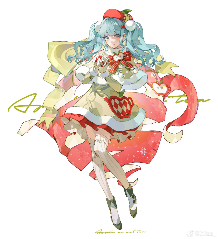 1girl absurdres alternate_costume alternate_hairstyle apple apple_hair_ornament blue_eyes blue_hair blunt_bangs boots bow chinese_commentary closed_mouth cup dress food food-themed_hair_ornament frills fruit full_body fur-trimmed_dress fur_trim green_dress green_footwear hair_ornament hands_up hat hatsune_miku highres holding holding_cup leaf light_smile long_hair looking_at_viewer mug polka_dot pom_pom_(clothes) red_headwear sidelocks signature simple_background snowflake_hat_ornament snowflake_print solo standing steam striped_clothes striped_thighhighs tachi-e thigh-highs twintails vocaloid wavy_hair weibo_logo weibo_username white_background white_thighhighs yellow_bow z3zz4