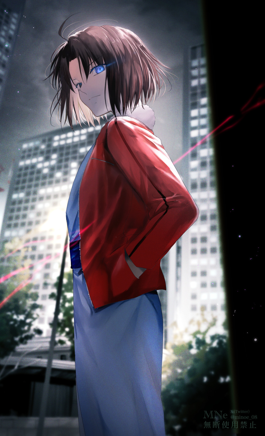 1girl absurdres ahoge blue_eyes blue_kimono blurry blurry_background brown_hair fate/grand_order fate_(series) hands_in_pockets highres jacket japanese_clothes kara_no_kyoukai kimono long_sleeves looking_at_viewer minoe08 mystic_eyes_of_death_perception obi outdoors red_jacket ryougi_shiki sash short_hair smile solo