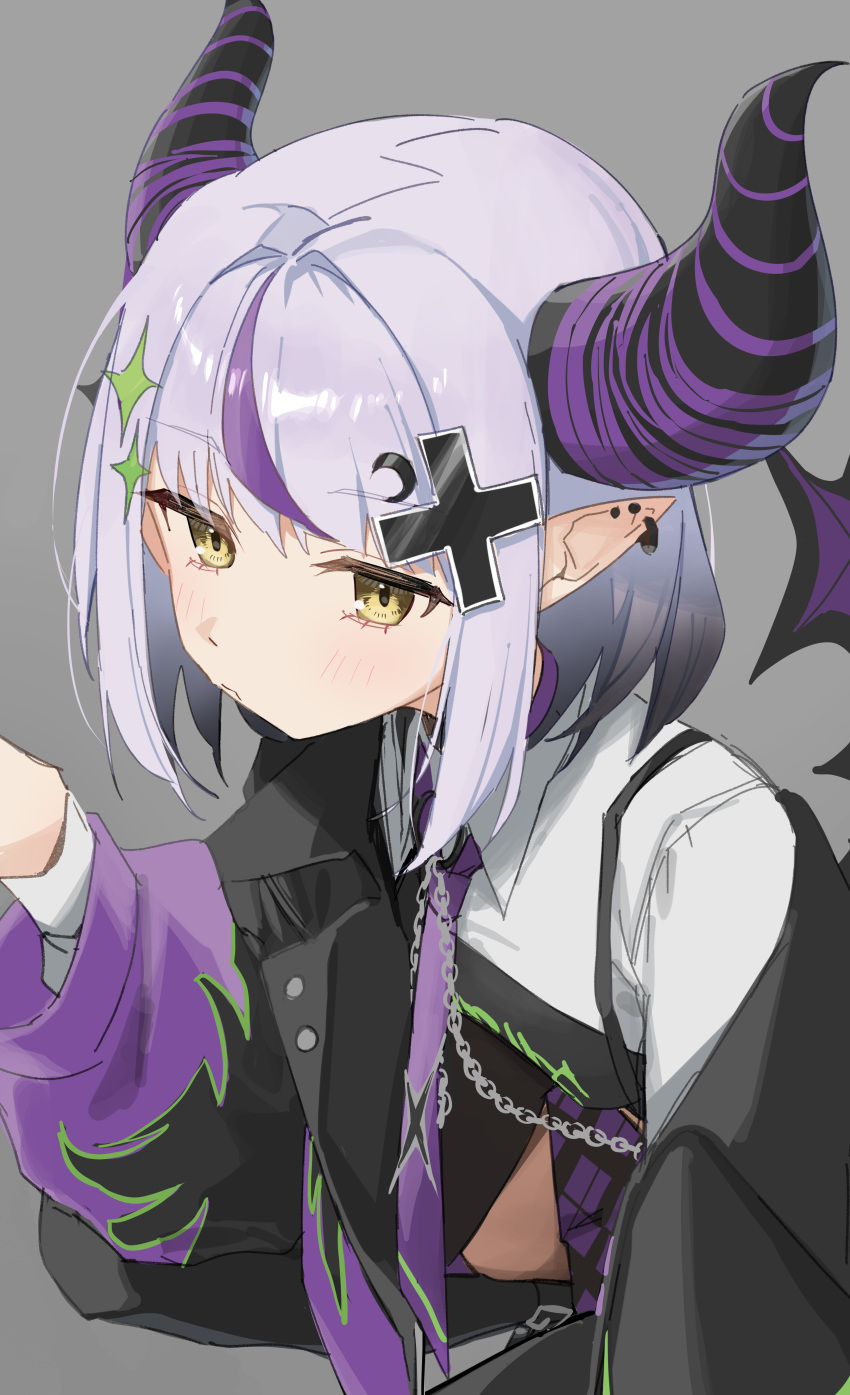 1girl absurdres black_horns black_jacket black_thighhighs closed_mouth collared_shirt cross_hair_ornament demon_girl demon_horns ear_piercing grey_background hair_ornament highres hololive horns huge_horns jacket la+_darknesss la+_darknesss_(3rd_costume) long_sleeves looking_at_viewer multicolored_clothes multicolored_hair official_alternate_costume official_alternate_hairstyle piercing pointy_ears purple_hair purple_stripes shirt short_hair simple_background solo sparkle_hair_ornament squatting streaked_hair striped_horns syhan thigh-highs virtual_youtuber white_shirt yellow_eyes