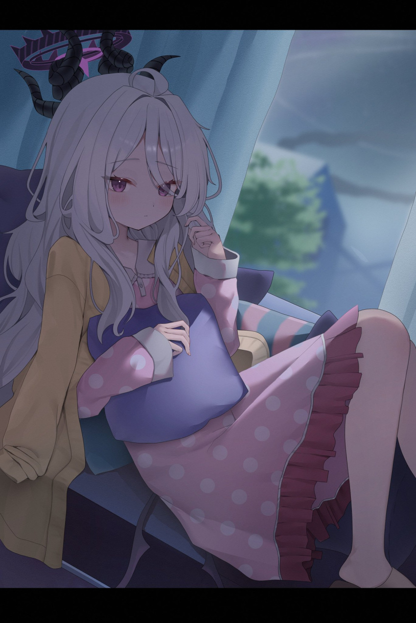1girl black_horns blue_archive blush closed_mouth demon_horns grey_hair highres hina_(blue_archive) hina_(pajamas)_(blue_archive) horns koba_(kobako42) long_hair long_sleeves official_alternate_costume pajamas pink_pajamas polka_dot polka_dot_pajamas solo violet_eyes