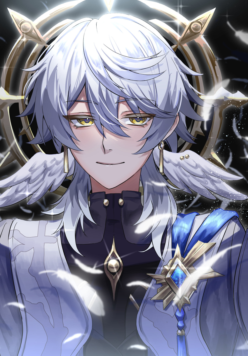 1boy absurdres black_background black_shirt closed_mouth earrings falling_feathers feathered_wings feathers glint grey_hair hair_between_eyes halo halo_behind_head head_wings high_collar highres honkai:_star_rail honkai_(series) jewelry light_particles looking_at_viewer male_focus medium_hair shirt simple_background smile solo sunday_(honkai:_star_rail) upper_body uragoi white_feathers white_wings wings wolf_cut yellow_eyes