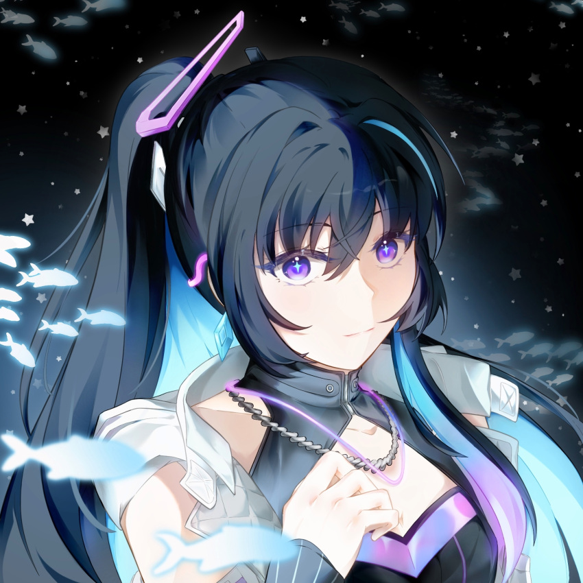 1girl aqua_gemstone black_hair black_shirt blue_hair chain_necklace cleavage_cutout clothing_cutout colored_inner_hair cross-shaped_pupils earrings glowing_fish glowing_necklace gradient_hair hair_between_eyes hair_intakes hand_on_own_chest high_side_ponytail highres idol_clothes iridescent_hair jewelry light_smile looking_at_viewer multicolored_hair multiple_necklaces necklace official_alternate_costume punishing:_gray_raven selena:_capriccio_(punishing:_gray_raven) selena_(punishing:_gray_raven) shirt simple_fish solo star_(symbol) streaked_hair symbol-shaped_pupils upper_body vest violet_eyes white_vest yuki_chi_xuex