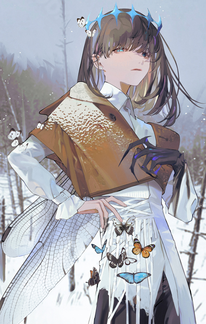 1girl absurdres bare_tree black_claws blue_butterfly blurry blurry_background brown_hair brown_vest bug butterfly claws closed_mouth cowboy_shot crown dress earrings fate/grand_order fate_(series) grey_sky hair_over_eyes hand_on_own_hip hand_up highres insect_wings jewelry long_sleeves looking_at_viewer medium_hair monarch_butterfly oberon_(fate) oberon_(third_ascension)_(fate) outdoors parai0 pine_tree sky snowing solo standing stud_earrings tree vest white_butterfly white_dress wings