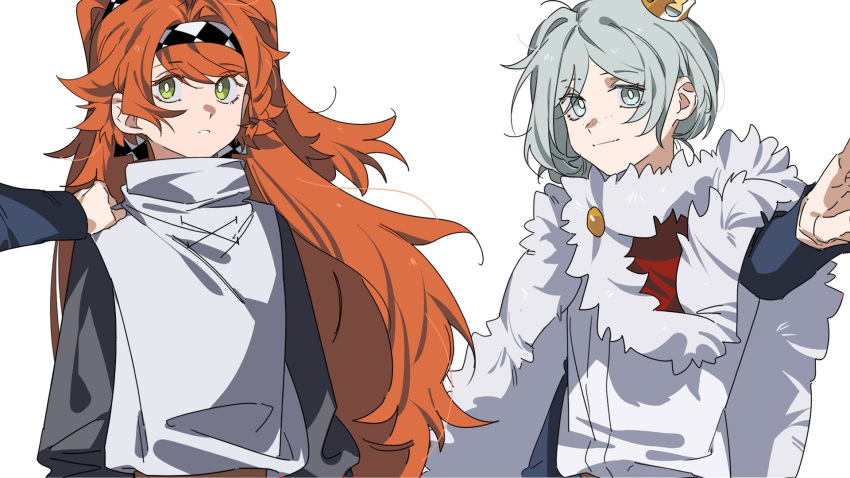 2girls bright_pupils cape checkered_hairband commentary crown freckles fur-trimmed_cape fur_trim green_eyes grey_eyes grey_hair grey_shirt hair_bun hand_on_another's_shoulder highres long_hair long_sleeves looking_at_viewer mini_crown molu_stranger multiple_girls orange_hair parted_lips reverse:1999 shirt simple_background single_side_bun smile sonetto_(reverse:1999) symbol-only_commentary two_side_up upper_body vertin_(reverse:1999) white_background white_pupils white_shirt