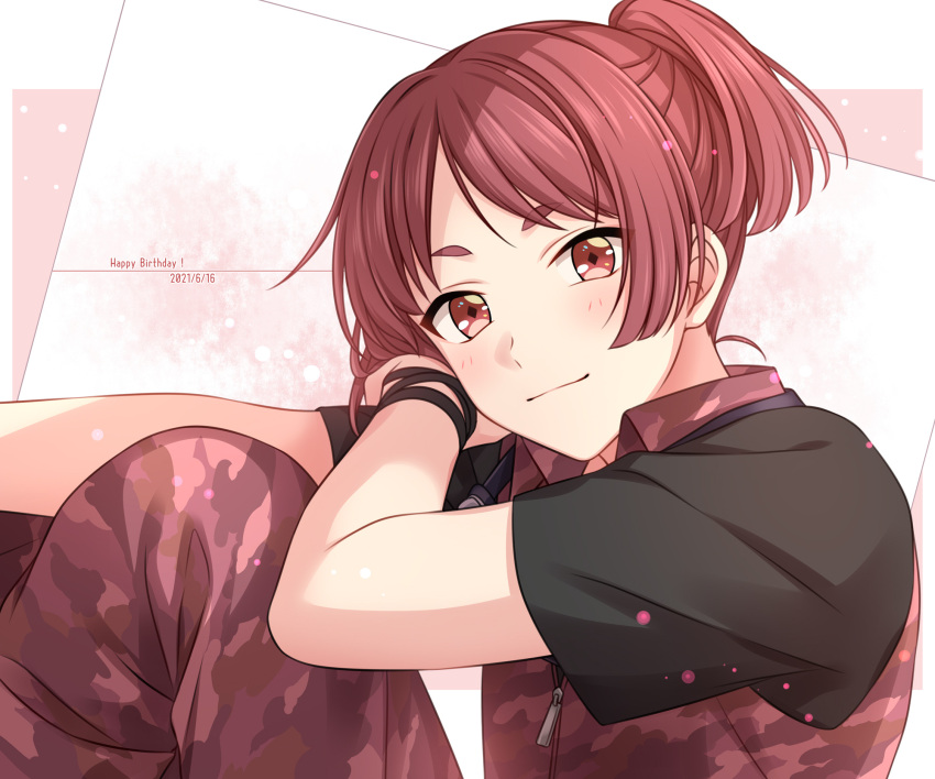 1boy black_sleeves blunt_ends blush bracelet camouflage commentary_request dated happy_birthday highres jewelry knee_up looking_at_viewer male_focus on_air! onoya_azuki red_background red_eyes redhead sekina short_ponytail short_sleeves side_ponytail smile solo white_background