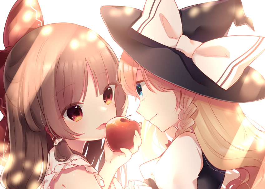 2girls apple backlighting bare_shoulders black_headwear black_vest blonde_hair blue_eyes bow braid brown_hair cacao_(cacaomgmg) close-up closed_mouth eye_contact food frilled_hair_tubes frilled_sleeves frills from_side fruit hair_bow hair_tubes hakurei_reimu hat hat_bow highres holding holding_food holding_fruit kirisame_marisa long_hair looking_at_another multiple_girls open_mouth puffy_short_sleeves puffy_sleeves red_apple red_bow red_eyes shirt short_sleeves simple_background single_braid sleeveless sleeveless_shirt touhou vest white_background white_bow white_shirt witch_hat