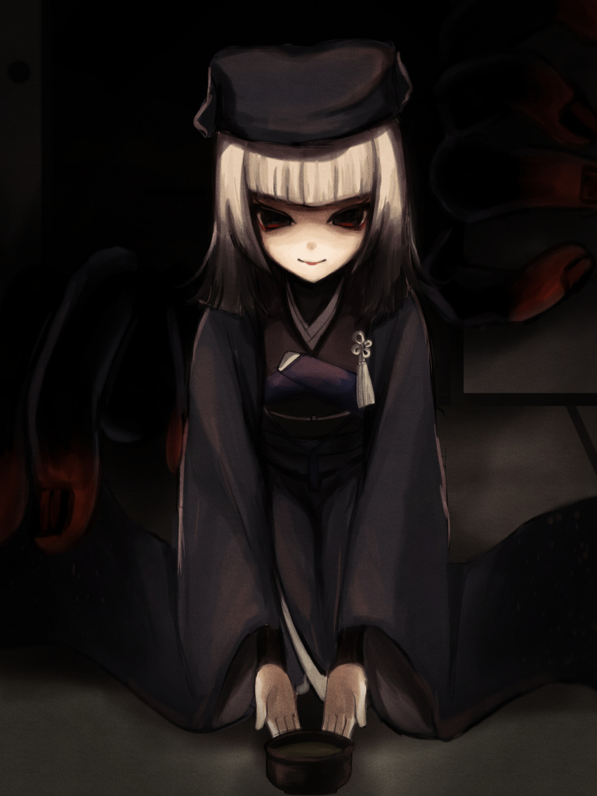 1girl absurdres black_headwear black_kimono chajinbou closed_mouth colored_tips cup dark_background fate/grand_order fate_(series) full_body highres indoors japanese_clothes kimono long_sleeves looking_at_viewer multicolored_hair red_eyes seiza sen_no_rikyu_(fate) shaded_face sitting smile solo tatami ura_(hamburg_oniku) white_hair wide_sleeves