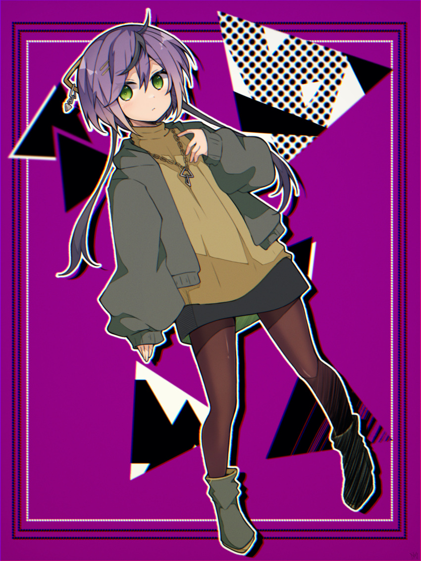 1girl absurdres black_hair blush chain_necklace cropped_hoodie full_body green_eyes hair_ornament hairclip hand_on_own_chest highres hood hood_down hoodie jewelry long_sleeves multicolored_hair necklace original pantyhose purple_background purple_hair rageno0000 short_hair_with_long_locks solo sweater