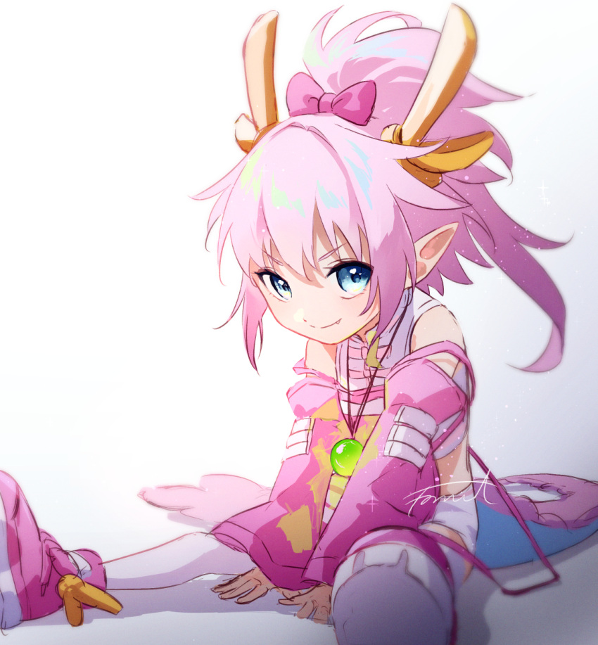 1girl blue_eyes bow closed_mouth detached_sleeves fang fate/grand_order fate_(series) fomnant foreshortening full_body hair_bow highres horns kumonryuu_eliza_(fate) long_sleeves looking_at_viewer medium_hair pink_bow pink_footwear pink_hair pink_tail pointy_ears ponytail simple_background sitting smile socks solo white_background white_socks