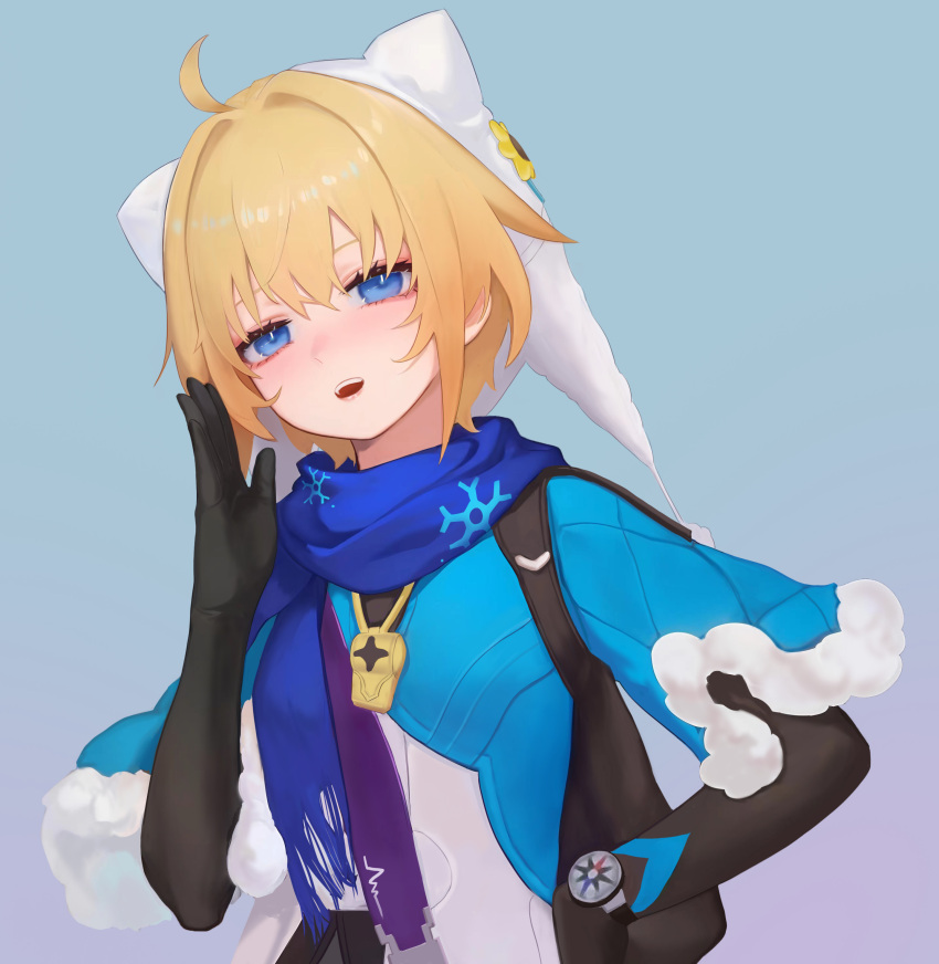 1girl absurdres ahoge black_gloves blonde_hair blue_background blue_capelet blue_eyes blue_scarf blue_shirt c1718259 capelet chinese_commentary elbow_gloves fur-trimmed_capelet fur_trim gloves gradient_background hair_intakes hand_up hat highres honkai:_star_rail honkai_(series) light_blush looking_at_viewer lynx_landau open_mouth purple_background scarf shirt short_hair snowflake_print solo teeth two-tone_background two-tone_shirt upper_body upper_teeth_only watch watch whistle whistle_around_neck white_headwear white_shirt