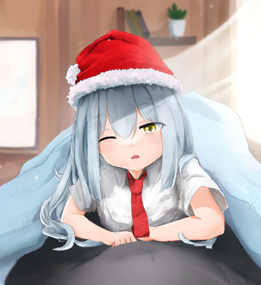 christmas loli long_hair looking_at_viewer original under_covers waking_up white_hair yellow_eyes