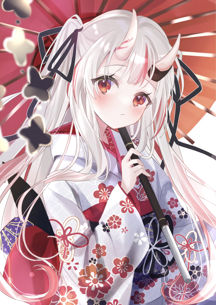 1girl absurdres commentary_request demon_horns floral_print_kimono hair_ribbon highres holding holding_umbrella hololive horns japanese_clothes kimono long_hair multicolored_hair nakiri_ayame oil-paper_umbrella oni red_eyes red_umbrella ribbon solo streaked_hair twintails umbrella uyuwu3 virtual_youtuber white_hair