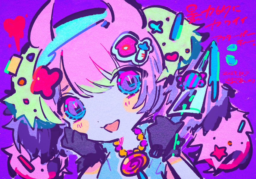 1girl :d bead_necklace beads black_gloves blue_eyes bouryokuteki_ni_kawaii candy character_request commentary_request food gloves hair_ornament hands_up highres holding holding_knife horns jewelry kiato knife lollipop looking_at_viewer necklace open_mouth pink_hair pink_horns purple_background short_hair smile solo swirl_lollipop upper_body